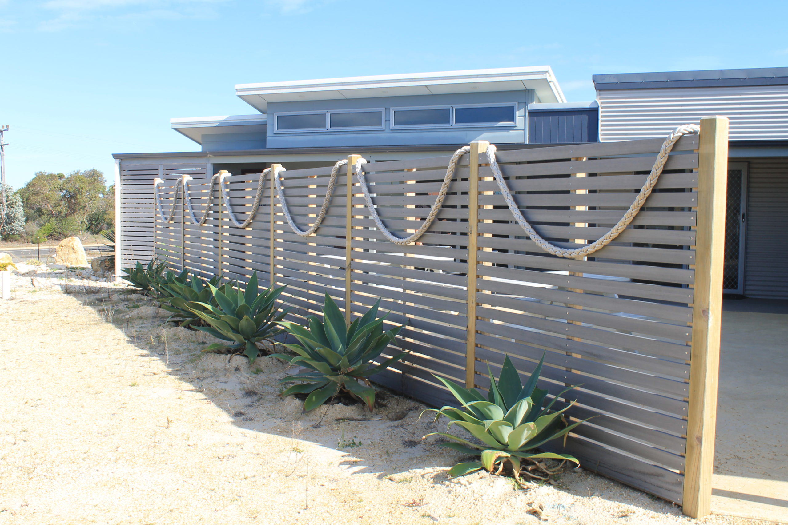 Outside area Bremer Bay Budget Accommodation